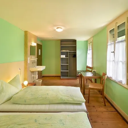 Budget Waldhotel Unspunnen Hostel *